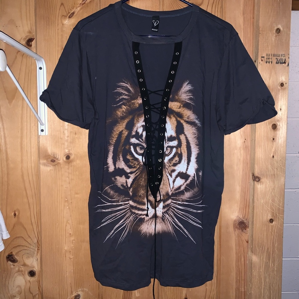 NWOT 🤩3 for 25$🤩 graphic tee